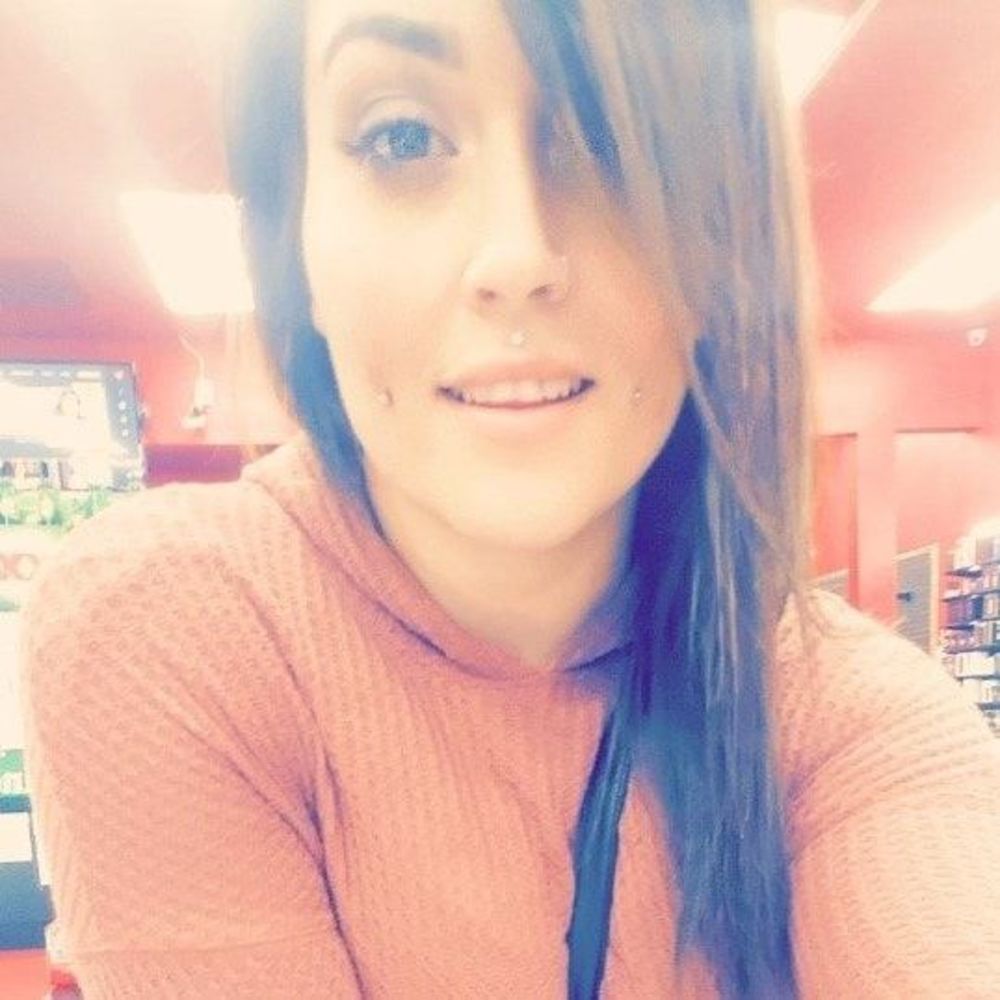 Meet your Posher, Desiree